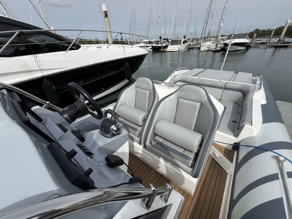 Cobra Nautique 9.7m Inboard, 9.7-199 2