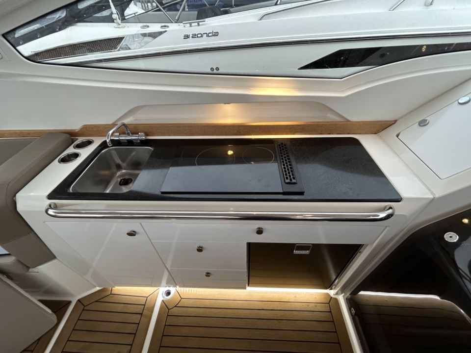 Nimbus Weekender 9 T-Top, MARIANA 5