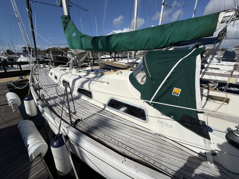 Rival 34, UNRIVALED 10