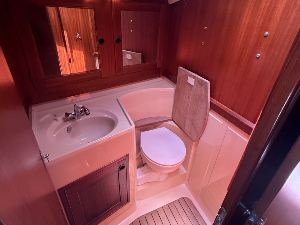sweden-yachts-36-engelen-8